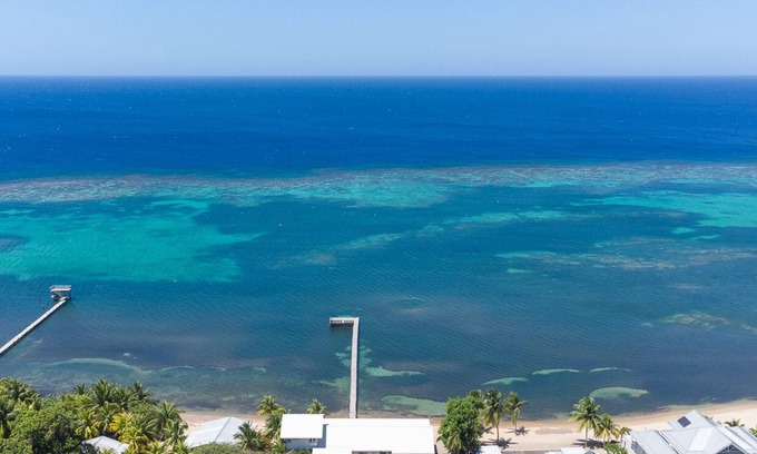 Antoneys Cay House | Beach homes for families or larger groups!- Casa Coral and Palmera