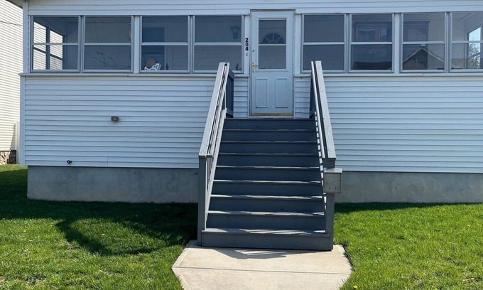 Point Pleasant Beach House | BEACH HOUSE, spacious and CLEAN; PETS ALLOWEDnDiscounts for June/July- ask me!