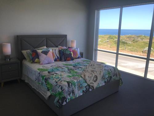 Halls Head Apartment | Beach House at SeaScapes.