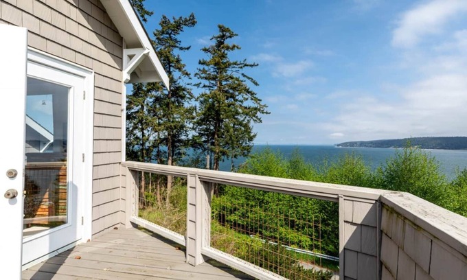 Langley House | Beach House at Whidbey Shores