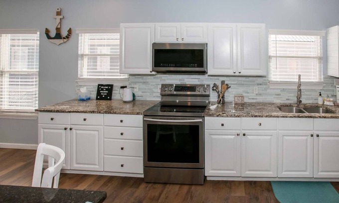 Fort Morgan House | Beach house community/Fort Morgan/pet friendly