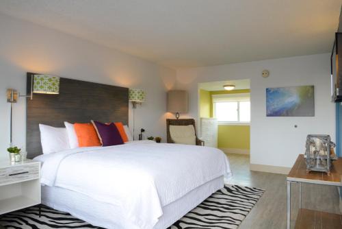 Dewey Beach Hotel | Beach House Dewey