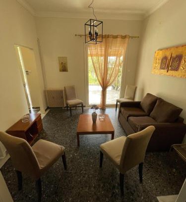 Nea Peramos Apartment | Beach House in Nea Peramos
