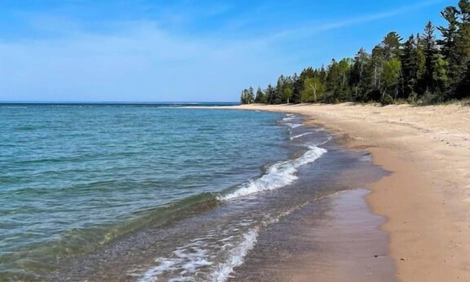 Millersburg House | Beach House On Lake Huron- Celebrate the Splendor of Fall at Your Beachfront Retreat