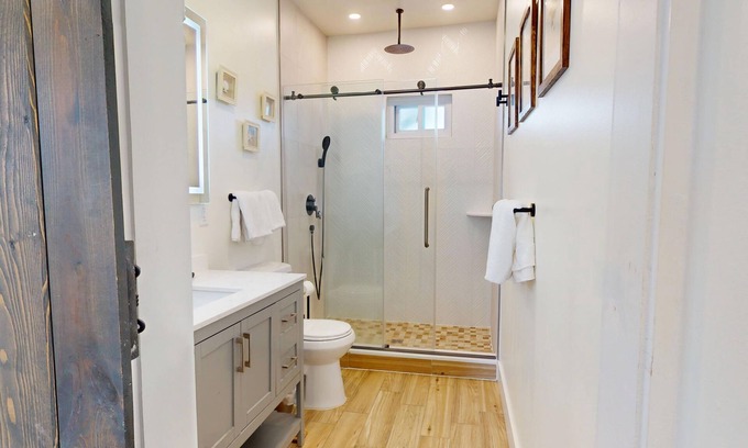 North End Villa | Beach House: POOL, Boardwalk, 1 Min to Beach
