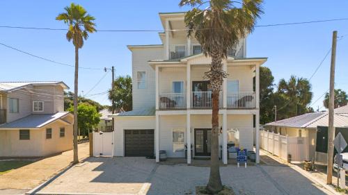 Laguna Beach House | Beach House - The Sandcastle by Panhandle Getaways