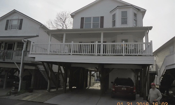 Myrtle Beach House | Beach House w/ golf cart, family friendly and pet friendly -WIFI too!!