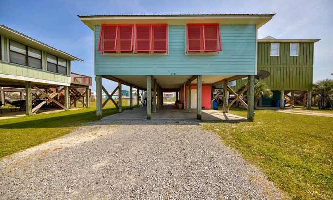 Gulf Shores House | ⛱️Beach House with Private Pool-Sandy Feet Retreat⛱️