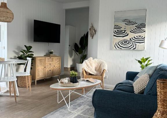 Scamander House | Beach Hut Scamander