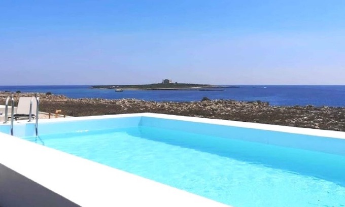 Portopalo di Capo Passero Apartment | Beachfront villa with pool and spectacular views of Capo Passero Island