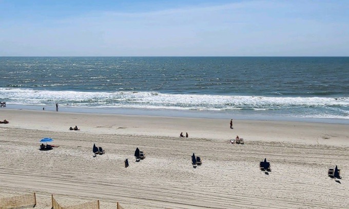 Myrtle Beach Apartment | Beach Life Resort Oceanfront Efficency Tides 504