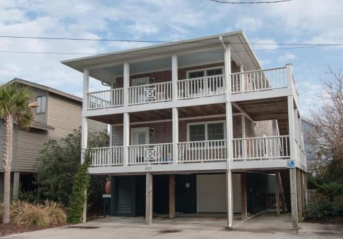 South End House | Beach Living by Bryant Real Estate