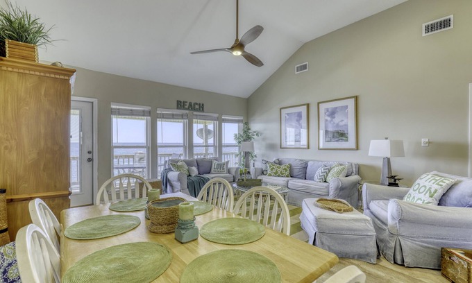 Dauphin Island House | Beach Music - 4 bedroom, 2 bath, gulf front home on Dauphin Island