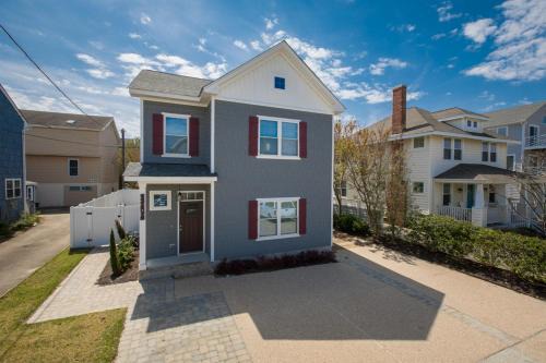 Northeast Virginia Beach House | Beach Music - North End VB