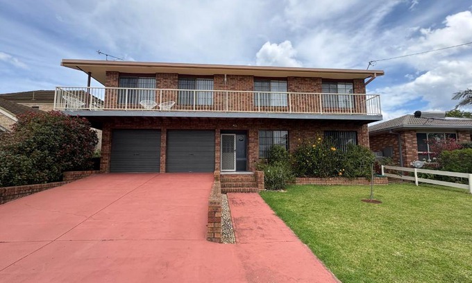Dalmeny House | Beach N Berms