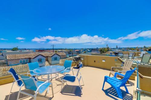Mission Beach House | Beach Oasis - Rooftop, Steps2Sand and Water Views