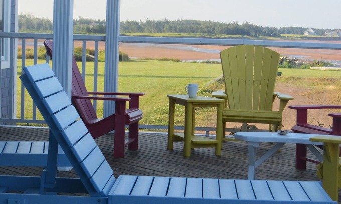 Borden-Carleton House | Beach Paradise! Unmatchable Sunsets, Hot Tub, Luxurious Ocean View, A/C, & more!
