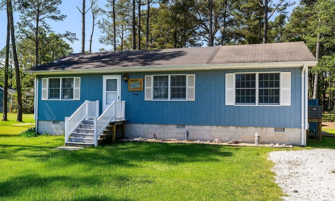 Chincoteague House | Beach Pines is a fabulous 3 Bedroom/2 Bath Vacation Home on Chincoteague Island.