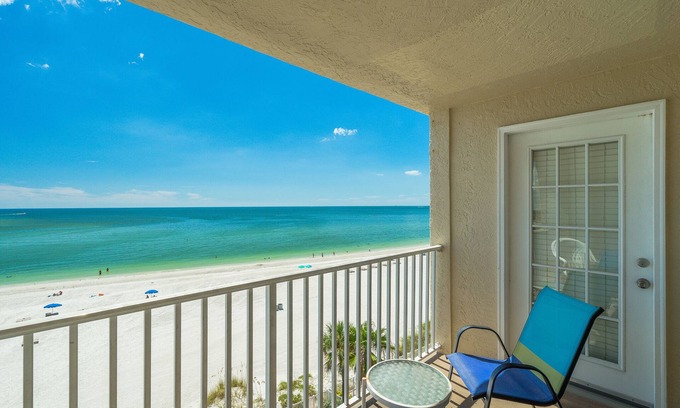 Madeira Beach Condo | Beach Place 511 3 BR Gulf Front