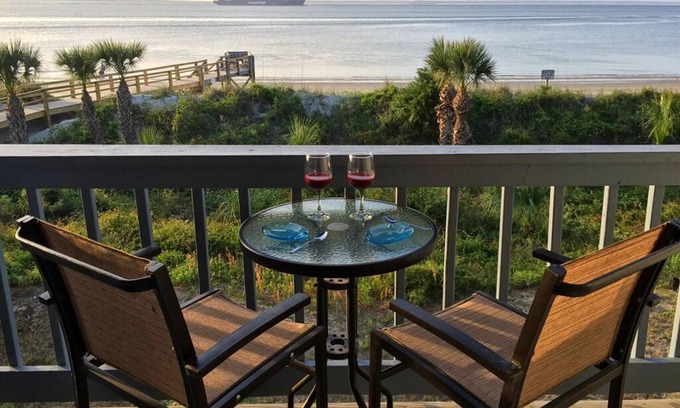 Tybee Island Condo | Beach Racquet A219 | Sunset Views, Steps to Beach