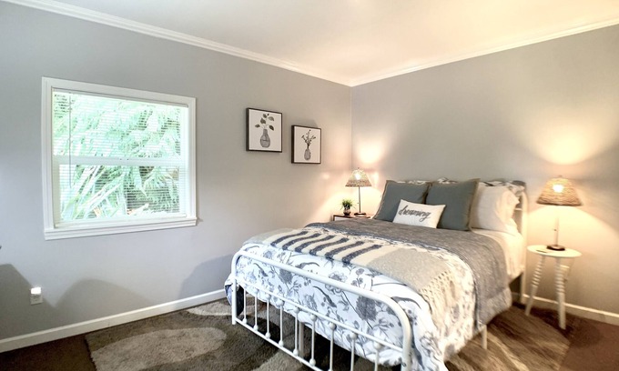 Crescent City House | Beach & Redwoods 5mins from Unexpected Oasis