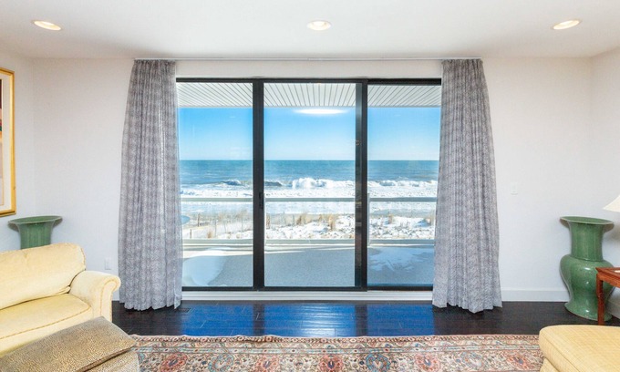 Rehoboth Beach Condo | Beach Retreat - 4/Bed 3/Bath - 2 Ocean front balconies