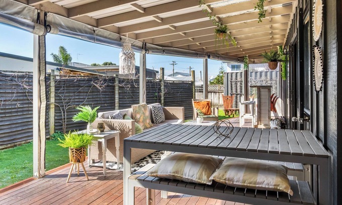 Waihi Beach House | Beach Road Charmer Su