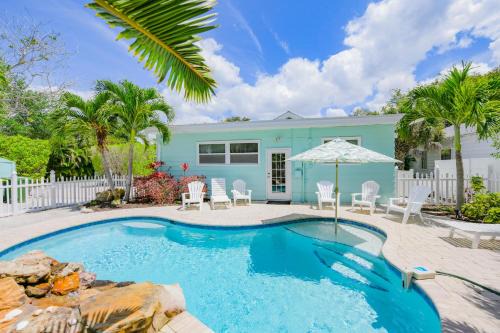 Sarasota House | Beach Side Babe