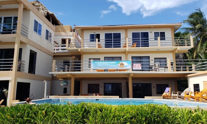 Caye Caulker Apartment | Beach Side Condos Caye Caulker by CCVH