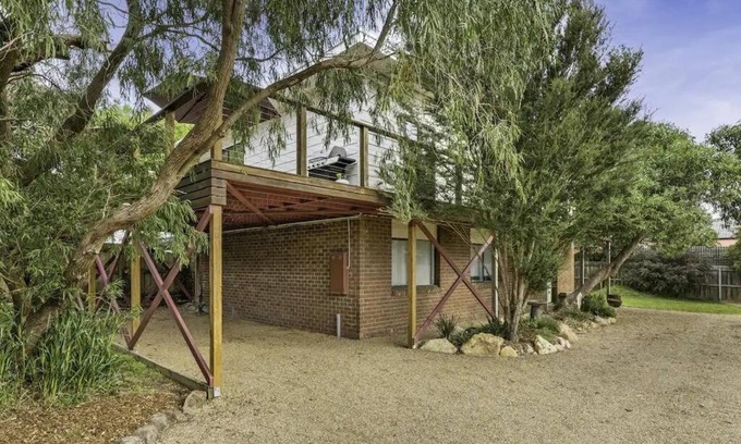 Cape Woolamai House | Beach side haven amongst the gum trees