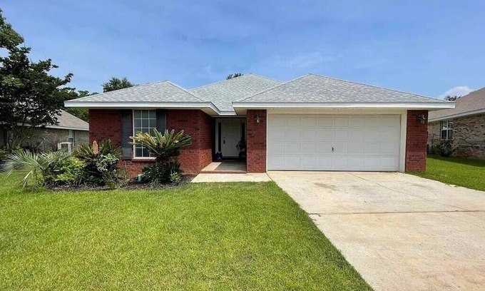 Foley House | Beach, Theme park(OWA), boat launch, shopping