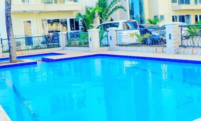 Mombasa Apartment | Beach View 4BR Nyali steps to Naivas