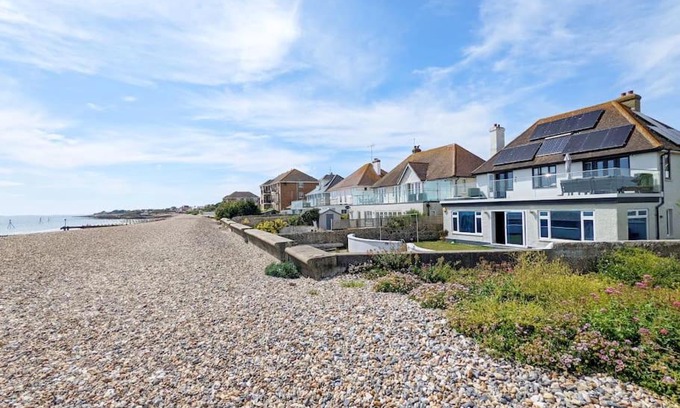 Middleton-on-Sea House | Beach View