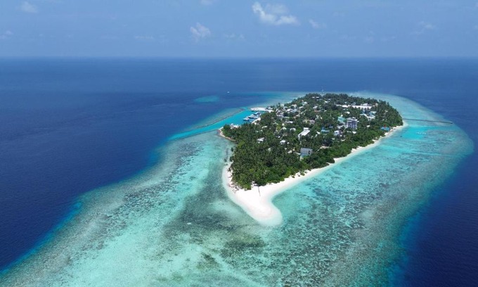 Omadhoo Apartment | Beach view travel