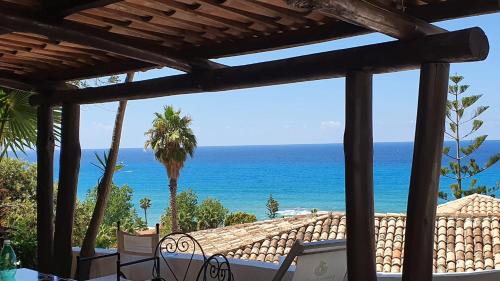 Parghelia Villa | Beach villa La Genziana