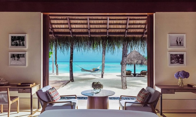 Reethi Rah Hotel | Beach Villa King at One&Only Reethi Rah, Private Beach, Balcony!