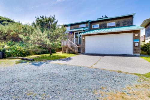 Rockaway Beach House | Beach Whale