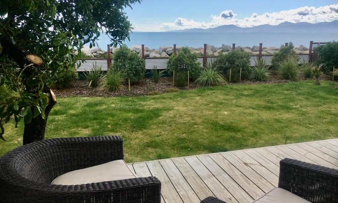 Ruby Bay House | Beach within Reach