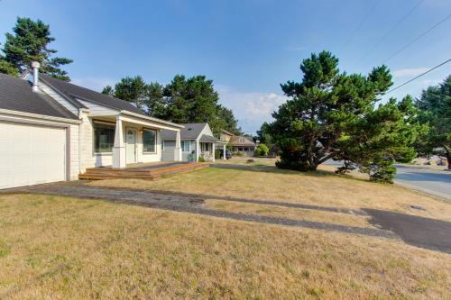 Sunset Beach House | Beachcomber Haven