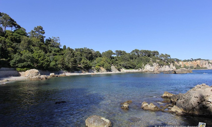Toulon House | Beaches 80 meters away, Mediterranean villa for 4 people
