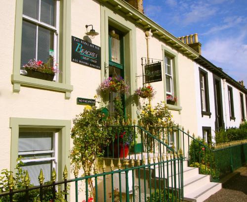 Ayr House | Beaches