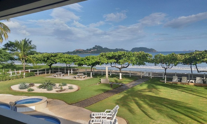 Potrero Condo | Beachfront Condo with Pool and Ocean View Playa Potrero, Costa Rica