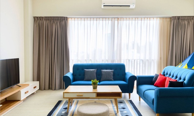 Batu Ferringhi Apartment | Beachfront 2 bedroom Apartment/Near Night Market