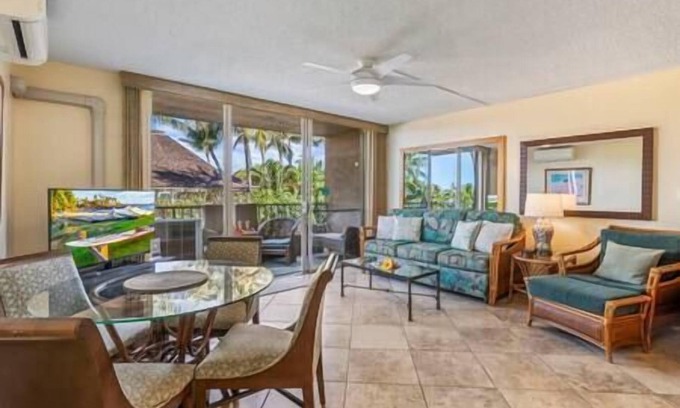 Kihei Apartment | Beachfront 1 bedroom 2 bathroom condo, ocean view from private lanain