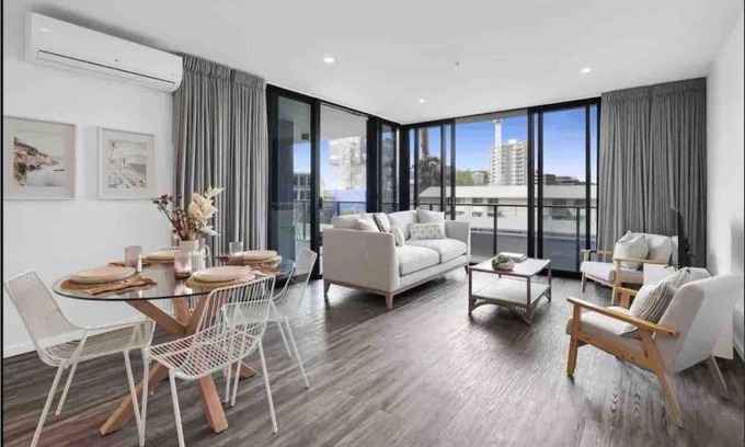Burleigh Heads Apartment | Beachfront 2 bed at Burleigh Heads