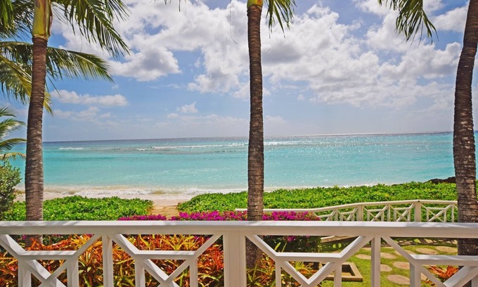 Worthing Apartment | Beachfront 2-Bed Condo with Plunge Pool - Indramer 1