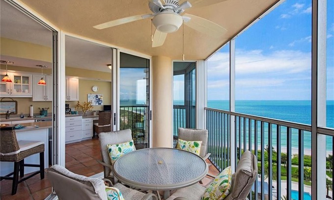 Park Shore Apartment | Beachfront 2 Bedroom Luxury SAVOY Condo in Naples - Park Shore !!