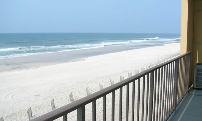 Ono Island Condo | Beachfront - 2 bedrooms for price of one!