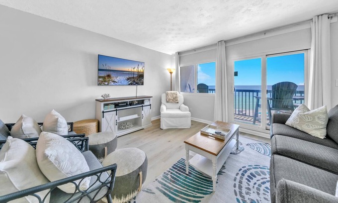 Sunnyside Condo | ☀️BeachFront-2 King Bedrooms-Pinnacle Port C1502☀️