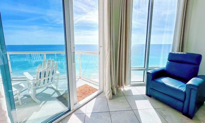Pensacola Beach Condo | Beachfront 2BR with stunning Gulf Views!